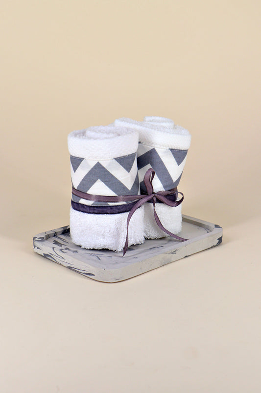 Coffret plateau en céramique avec deux serviettes