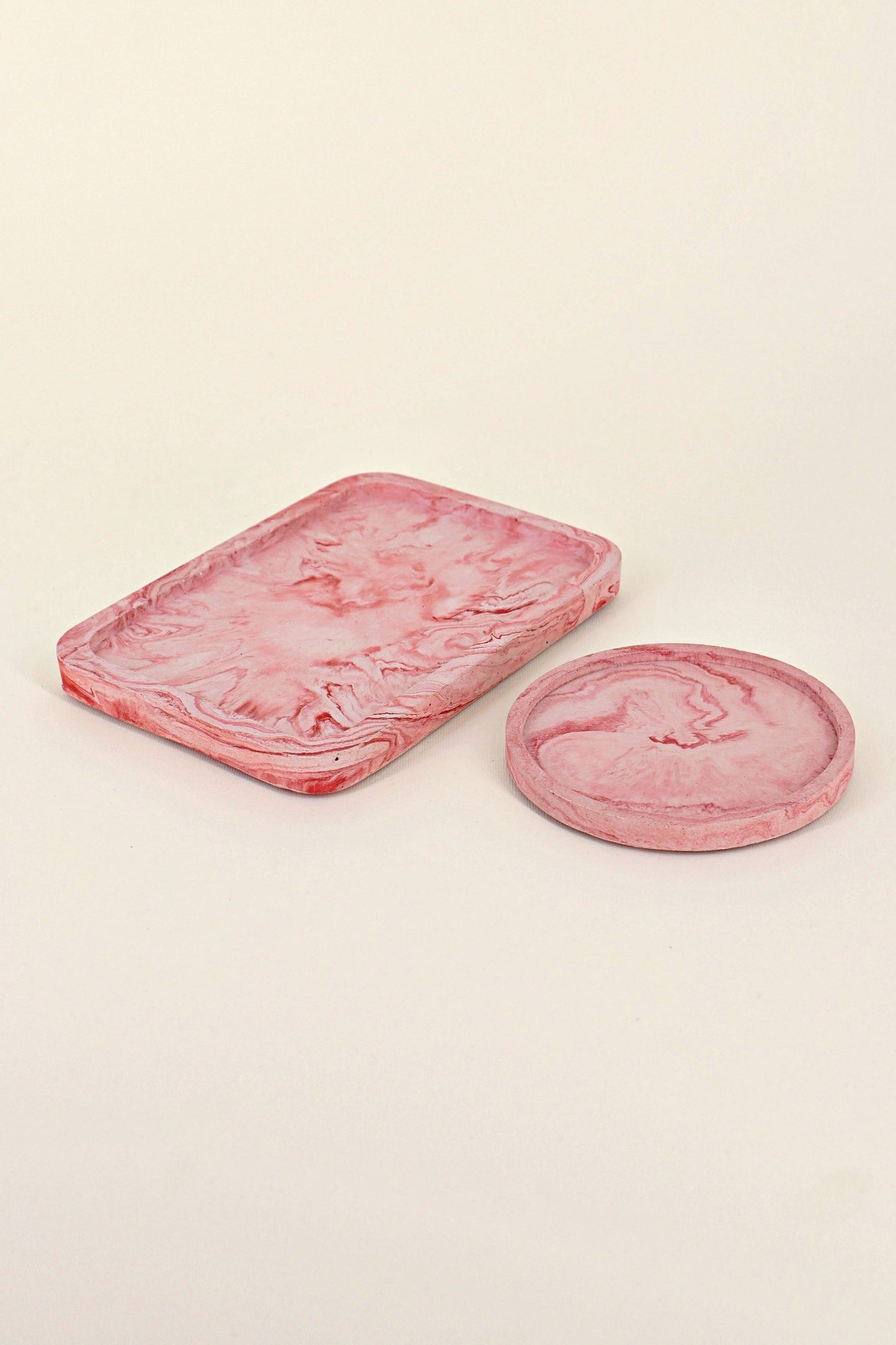 Ensemble de deux plateaux en céramique "Marbré Pourpre"